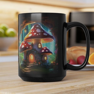 Grillige keramische koffiemok Mushroom Cottage
