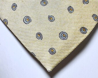 Mens  Bvlgari 7 Fold Silk Tie , in cream with pale blue swirls pre owned as new