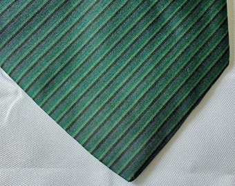Gents Valentino Italy Silk Tie, Very Smart In Green Tones Pre Owned, Un Worn
