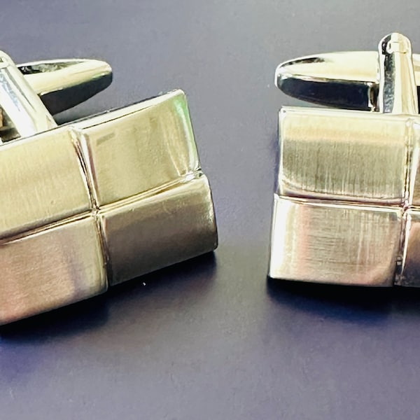 Mens brushed steel silver tone cufflinks. pre owned vgc