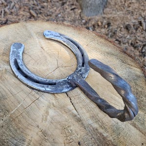 Horseshoe Hook