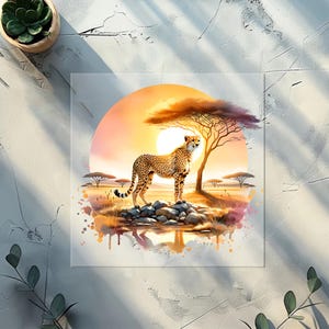 Puede incluir: Una impresión en acuarela de un guepardo en un paisaje de sabana. La obra presenta una vibrante puesta de sol, un árbol y el guepardo con su distintivo pelaje manchado. La paleta de colores incluye tonos cálidos de naranja, amarillo y marrón.