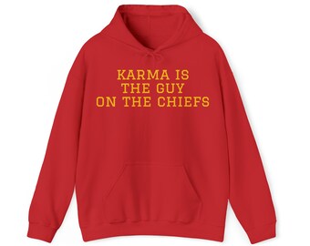 Karma is de man op het Chiefs katoenen sweatshirt met capuchon