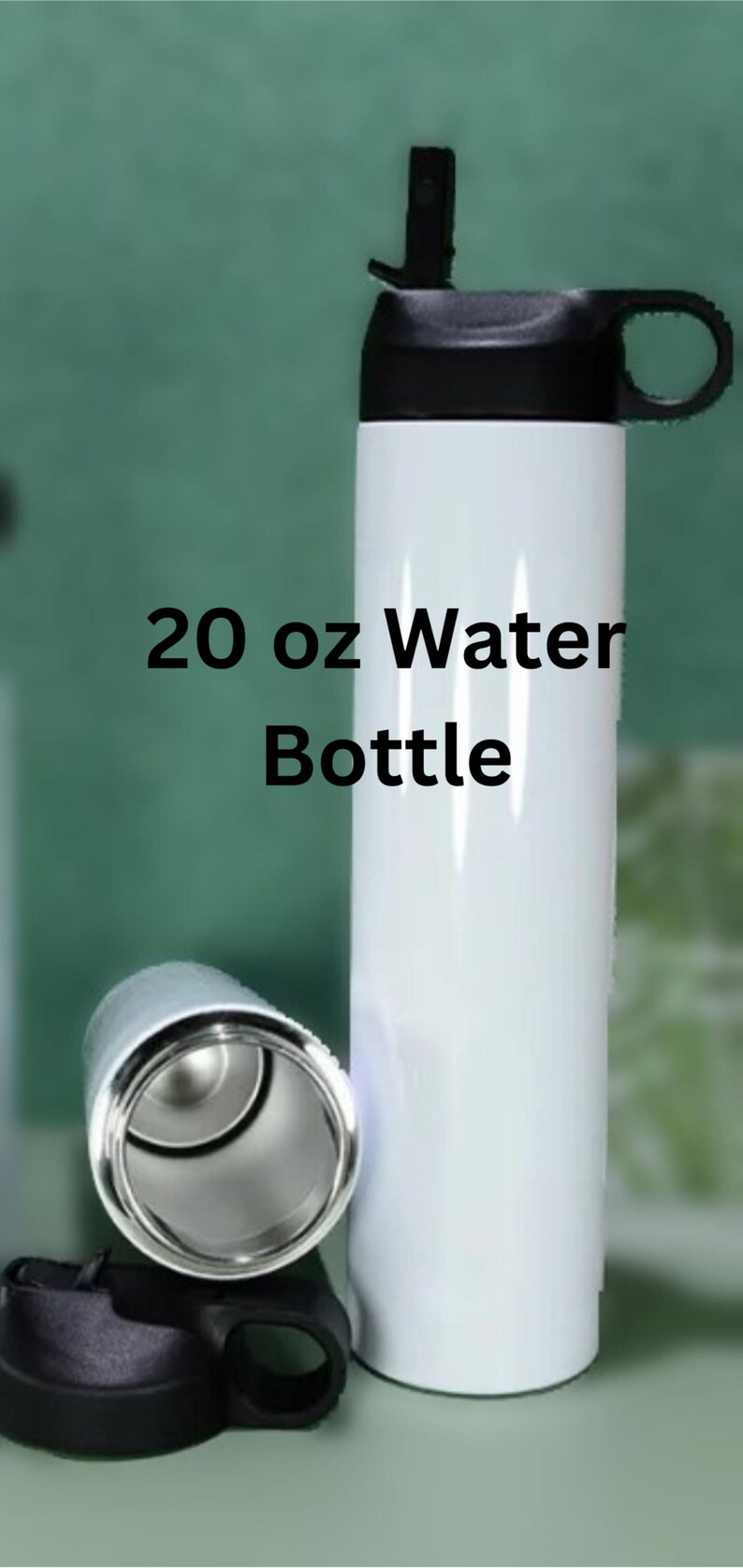 Puede incluir: Una botella de agua blanca de 20 oz con una tapa negra y un asa de transporte negra. La botella est&aacute; hecha de acero inoxidable y tiene un acabado blanco texturizado.