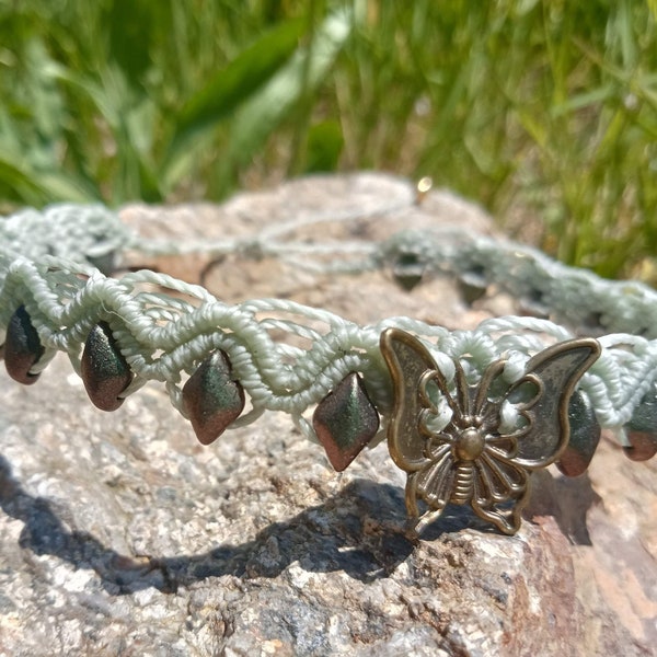 Chevillère ELFE en Linhasita Vert Clair - Bijou de Pied Tissé à la Main - Micro Macramé