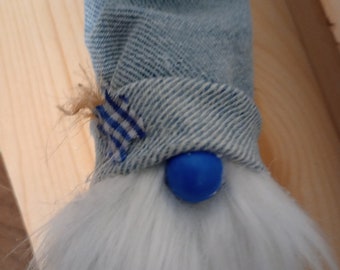 Wizard, Gnome, in denim hat.