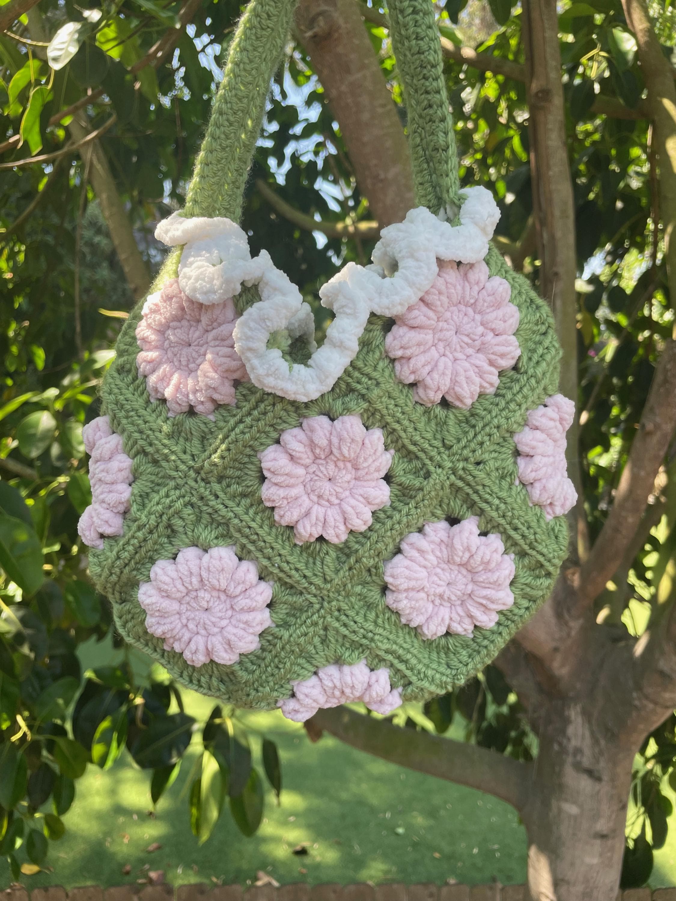 Crochet Granny Square Bag Pattern – Strawberry Matcha Flower