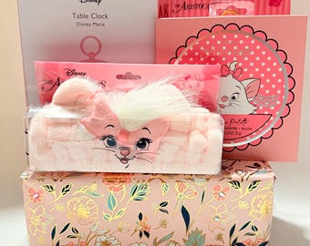 Aristocats Disney Marie Pink bow sassy coquette cat musical kitten gift for cat lovers Disney beauty set retro 70s cartoon cat sassy cat