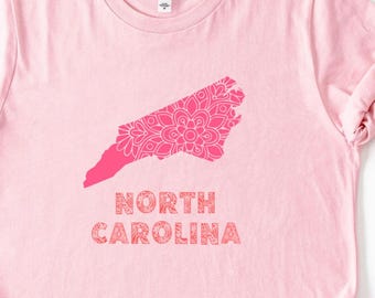 Camiseta con diseño de mandala de Carolina del Norte, arte estatal de Carolina del Norte, estilo sureño, regalo para los amantes de Carolina del Norte, moda de verano