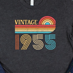 Vintage 1955 Retro Sunset Vintage 1955 Graphic Tee Retro 1955 T-Shirt Classic 1955 Design 1955 Birthday Keepsake Unisex Crew Tee