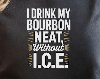 「バーボンは氷なしで飲む」Tシャツ　面白いウイスキーの名言　バーボン愛好家へのギフト　ヘビーコットン　グラフィックTシャツ
