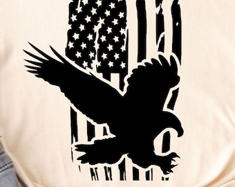 Patriotic Eagle T-Shirt American Flag Graphic Tee Bald Eagle and Flag Design Vintage USA Pride Shirt Independence Day Outfit