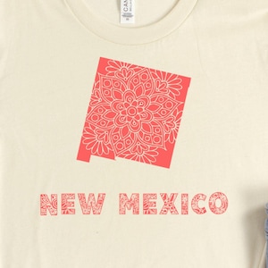 New Mexico Mandala Design T-Shirt, Unisex Jersey T-Shirt mit New Mexico State Art, Südlicher Stil, Geschenk für New Mexico Liebhaber, Sommermode