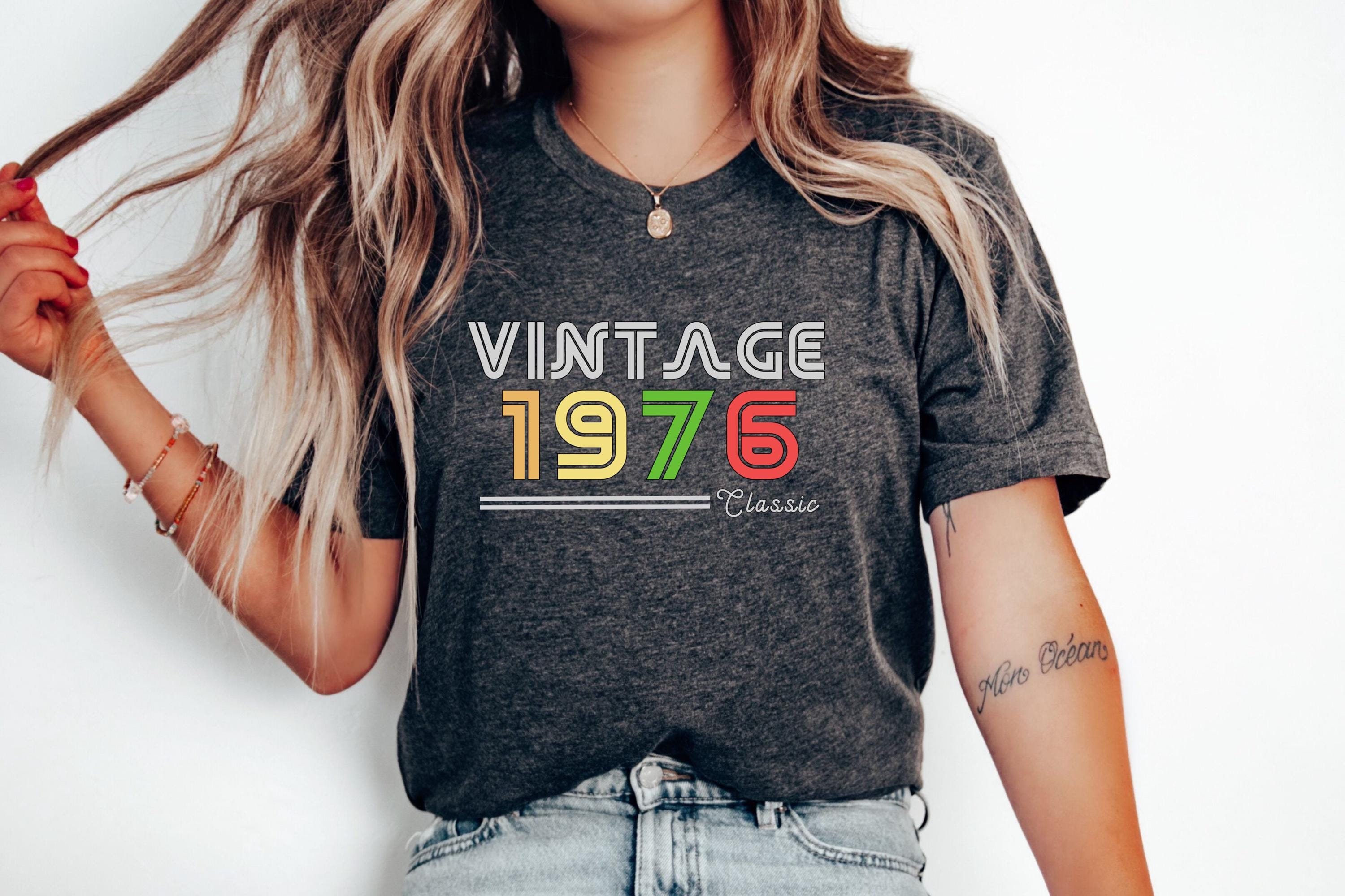 70s' USA製　OLD ENGLISH PRINTS shirts Retro Vintage 1976 T-shirt Orange Yellow Green Red Numbers Tee