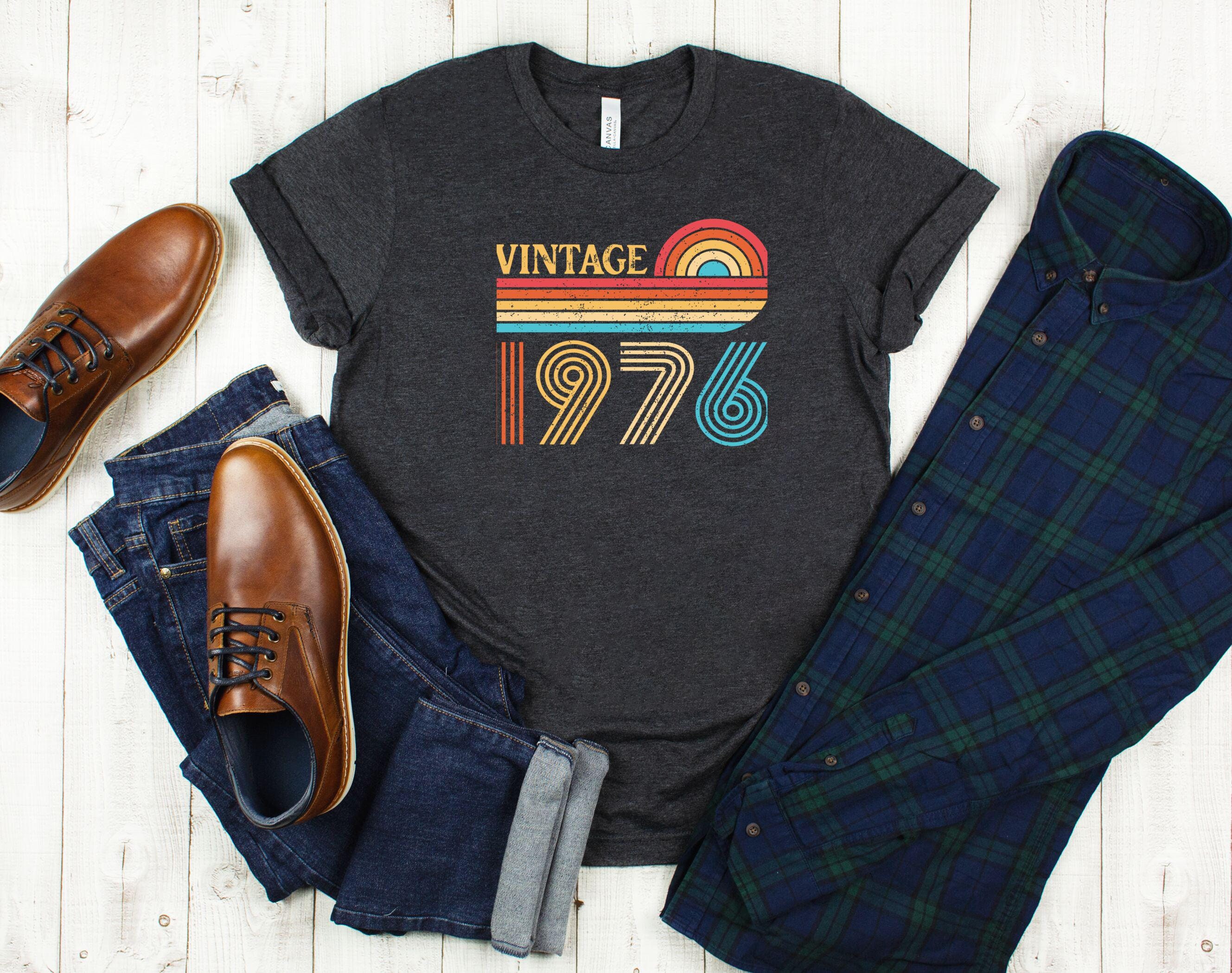 Vintage 1976 Retro Sunset Vintage 1976 Graphic Tee Retro 1976 T