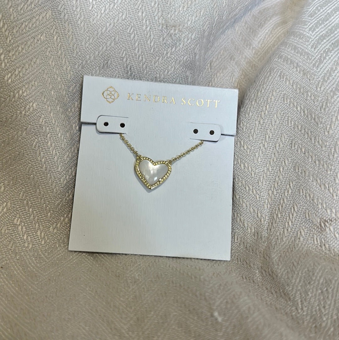 Kendra scott necklace clearance dupe
