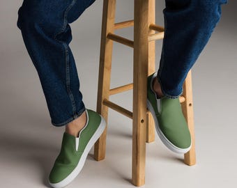 Minimalist Men's Slip-On Sneakers: Breathable Canvas Shoes