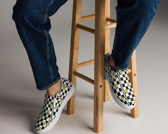 Men's Retro Slip-On Sneakers: Breathable, Comfortable, Stylish