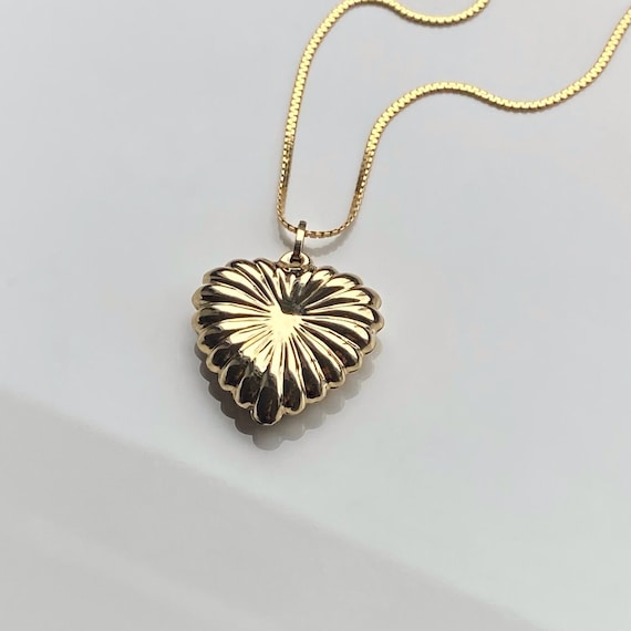 14k Solid Yellow Gold Heart Pendant - image 1