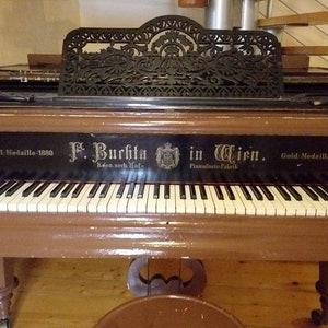 Piano de cola de 1880