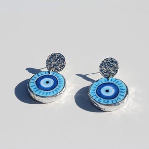 Regalo minimalista personalizzato e unico per lei, orecchini fatti a mano in carta riciclata, gioielli artigianali moderni e unici, eleganti orecchini statement