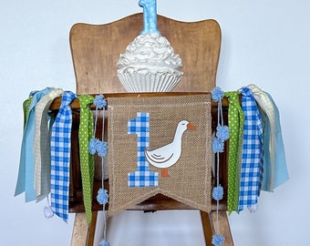 One Silly Goose Highchair Banner, First Birthday Fabric Garland, 1st Party High Chair Skirt, Custom Age Decoration, Personalized Cake Smash