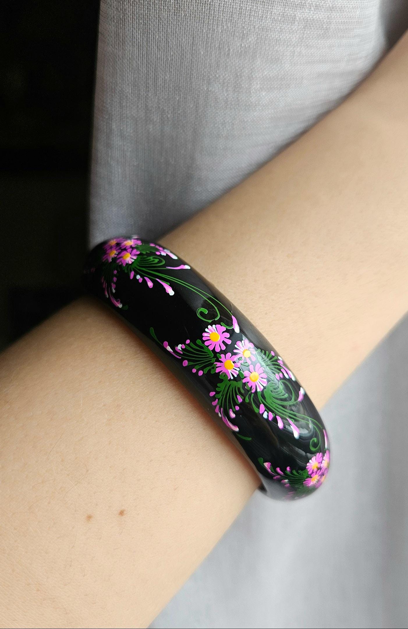 Botanical design bracelet バングル Black Lacquer Bangle Vintage Handpainted Pink Floral Bracelet