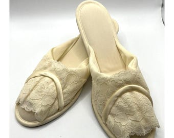 Vintage 1970s Madye&#39;s Washable Wedge Peep Toe Slippers – Size 6.5-7.5