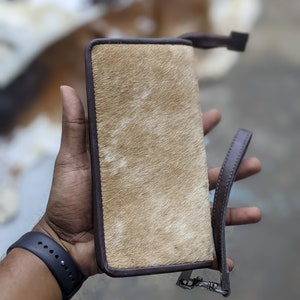 Handcrafted Cowhide Wallet-Rustic Elegance for Everyday Use
