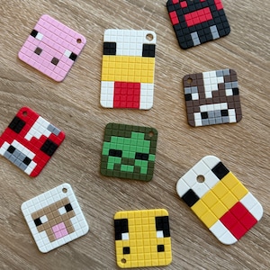 Minecraft Pixel Keychains | Retro Cozy Gaming Colourful | Kids videogame gift | Cute keyring accessory | Cool School bag accessory