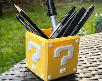 Mario Question Block Pojemnik na artykuły papiernicze: dekoracja biurka do gier