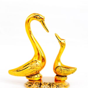 Decorative Elegant Look Swan Pair with stand