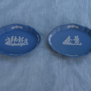 Vintage Wedgwood Jasperware, a pair of oval shape classic Wedgwood blue trinket dishes