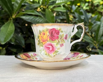 Elizabeth Jacobean Old English Rose Tea Cup and Saucer Set, Vintage, Cabbage Rose