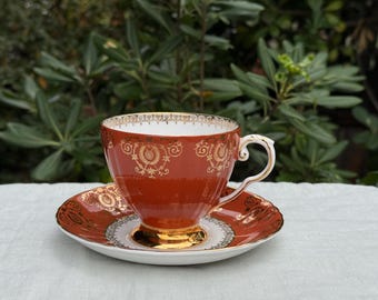 Rzadka zabytkowa filiżanka do herbaty Royal Grafton Gold Gilded Red i spodek