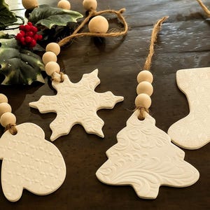 Kerstornamenten van polymeerklei