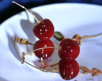Kolczyki zwisające z czerwonej wiśni, kolczyki z ciemnej wiśni, kolczyki z owocami, biżuteria damska, prezent na walentynki dla niej