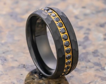 Anillo martillado de tungsteno negro, forma de cúpula con diamantes CZ negros, anillo de 8 mm