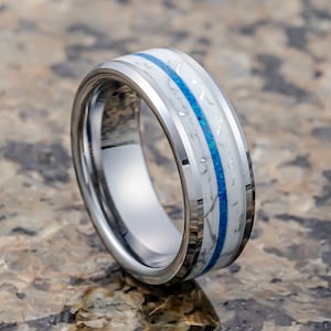 Fede nuziale in tungsteno d'argento, anello per uomo con inserto in opale blu, fascia unica che brilla luminosa al buio, anello luminoso, anello da 8 mm