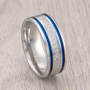 Spiegelpolierte Edelstahlband 10 CZ Diamanten mit blauen Rillen, Herren Ehering, Verlobungsring, einzigartige Trauringe 8mm Ring