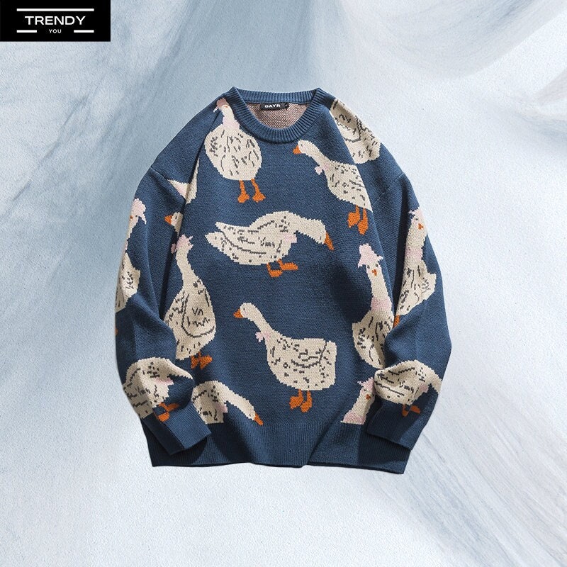 Luxury Large Cartoon Bear Pattern Mens Knitted Sweater Streetwear