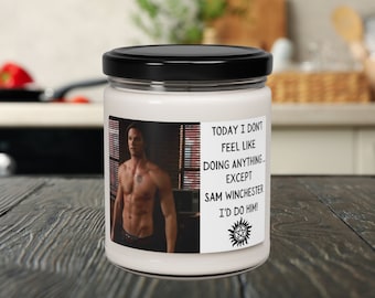 Vela Supernatural, vela de soja perfumada de Sam Winchester, 9 oz, para fanáticos de programas de televisión, decoración de cultura pop, regalo divertido, fragancia para el hogar geek