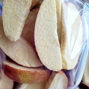 Gallery Detail: Freeze Dried Apple Slices Perfect For Snacking Camping Traveling As