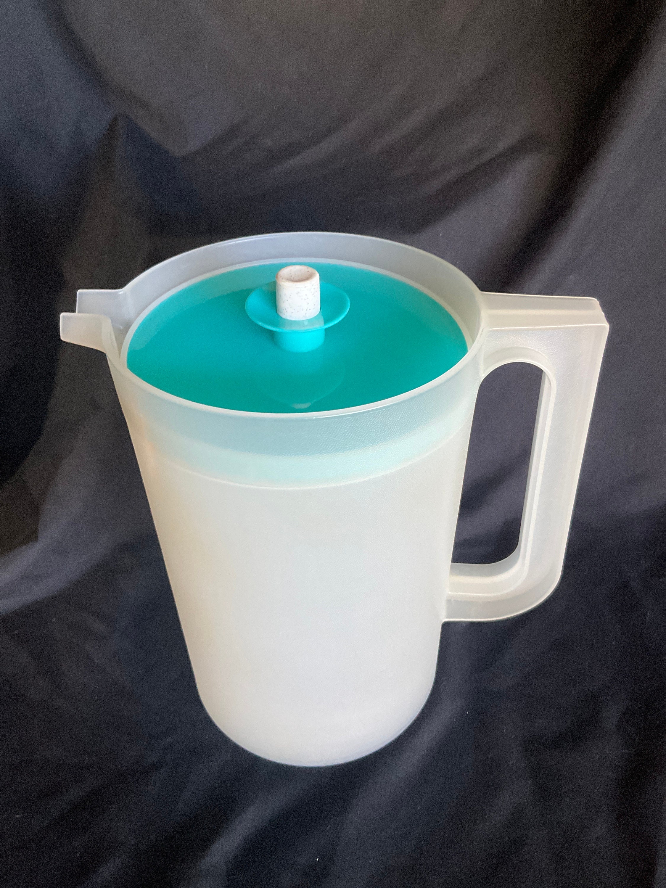 Vintage Tupperware Frosted 2 Quart Pitcher/Tupperware for Sale in