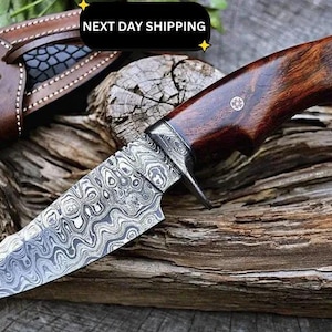 Custom Damascus Hunting Knife: Handmade Stag Horn Handle Bobcat knife