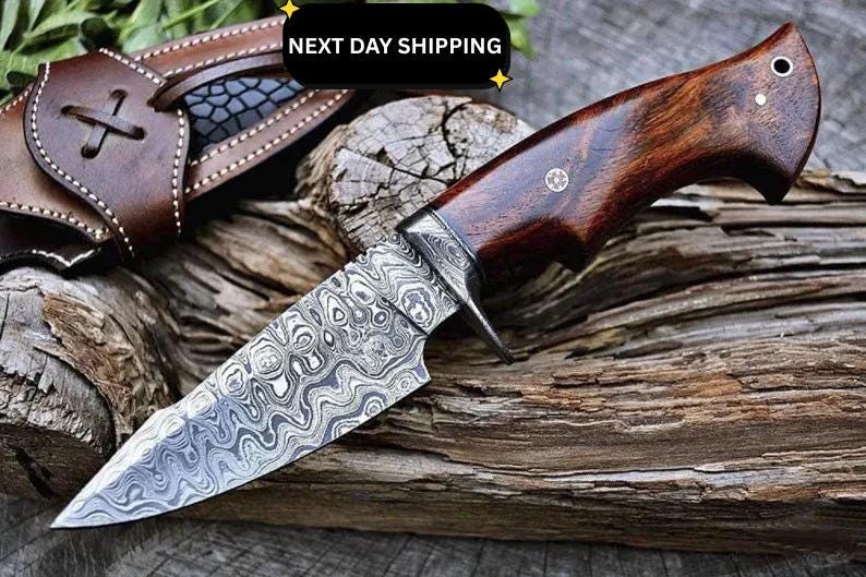 Custom Damascus Hunting Knife: Handmade Stag Horn Handle Bobcat knife