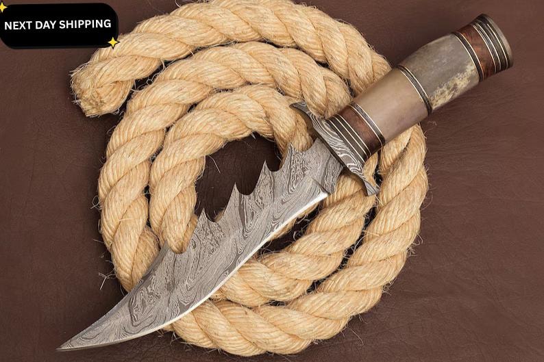 Custom Damascus Hunting Knife: Handmade Stag Horn Handle Crocodile Knife