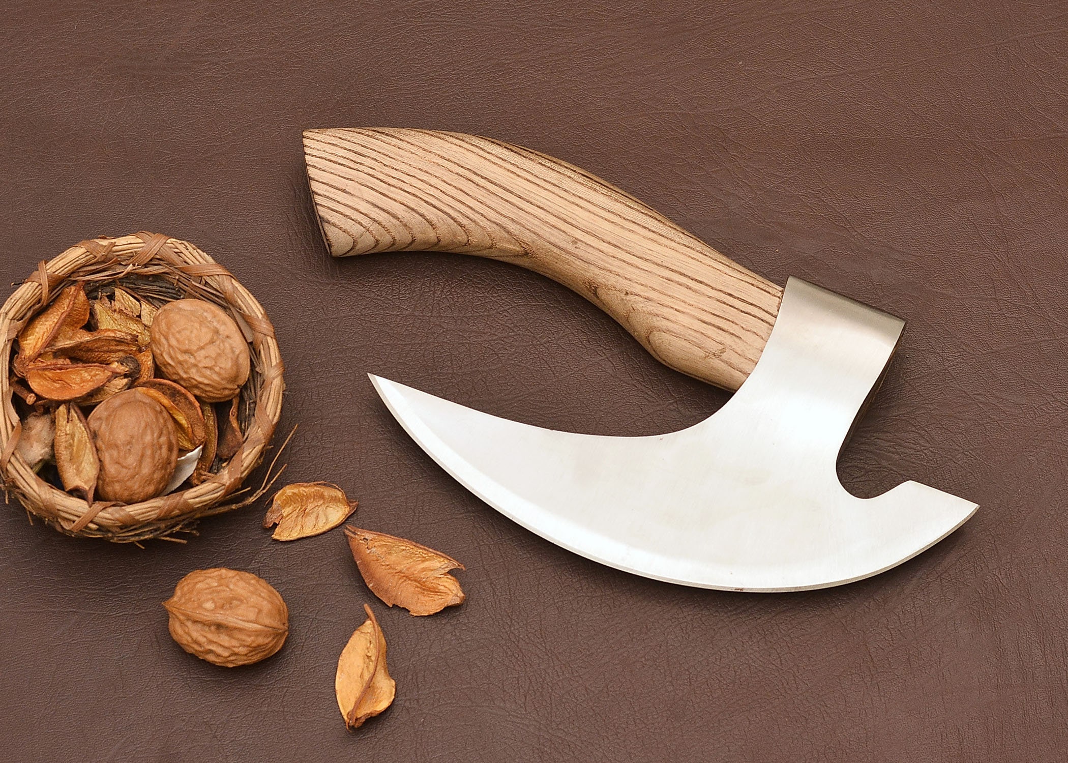 Handmade Viking Pizza Axe: Ashwood Handle, Stainless Steel Blade
