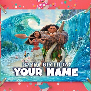 Puede incluir: Una pancarta con personajes de una pel&iacute;cula, con una gran ola de fondo. El texto "Happy Birthday YOUR NAME" se muestra en blanco. Los personajes incluyen una mujer con una paleta y un hombre grande con tatuajes.