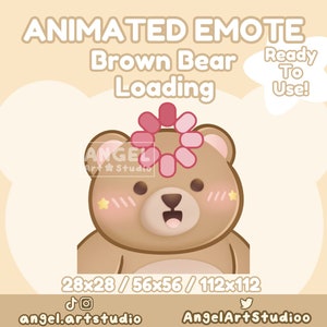Può includere: Emoticon animato di un orso marrone con guance rosa e una corona di fiori rosa. L'orso sorride e ha un'animazione di caricamento nella corona di fiori. Il testo "ANIMATED EMOTE" è nella parte superiore dell'immagine, e il testo "Brown Bear Loading" è sotto l'orso. Il testo "Ready To Use!" è nell'angolo in alto a destra dell'immagine. Il testo "28x28 / 56x56 / 112x112" è nella parte inferiore dell'immagine. Il testo "angel.artstudio" è nella parte inferiore sinistra dell'immagine. Il testo "AngelArtStudioo" è nella parte inferiore destra dell'immagine.